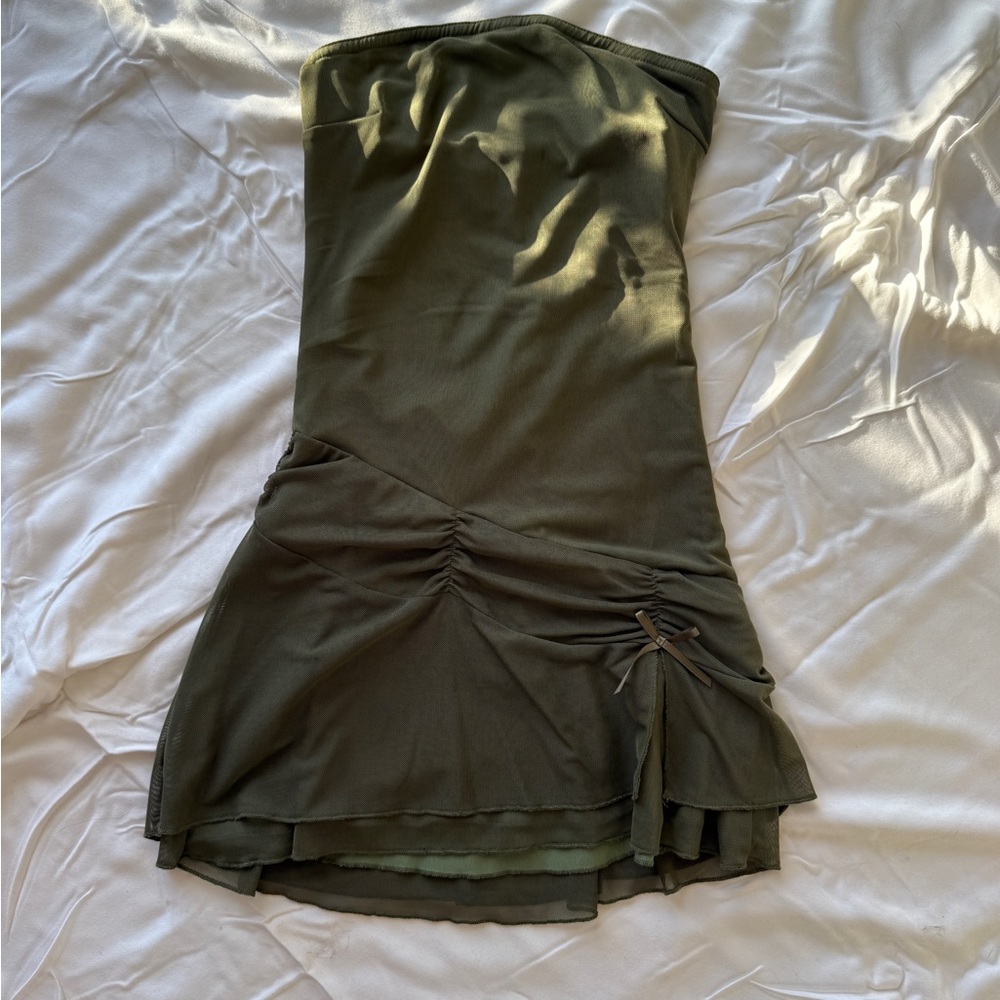 Elegant Olive Green Strapless Dress